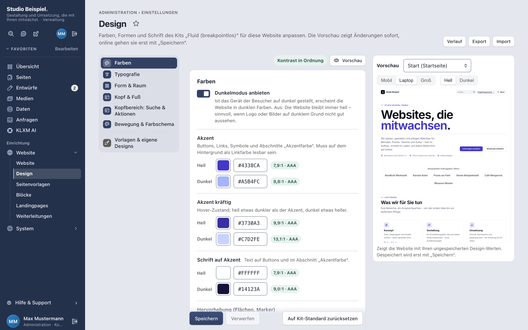 Style-Editor der Verwaltung: Design-Vorlagen, Farbfelder mit Kontrastwerten (z. B. „8,0:1 · AAA“) und Live-Vorschau der Startseite