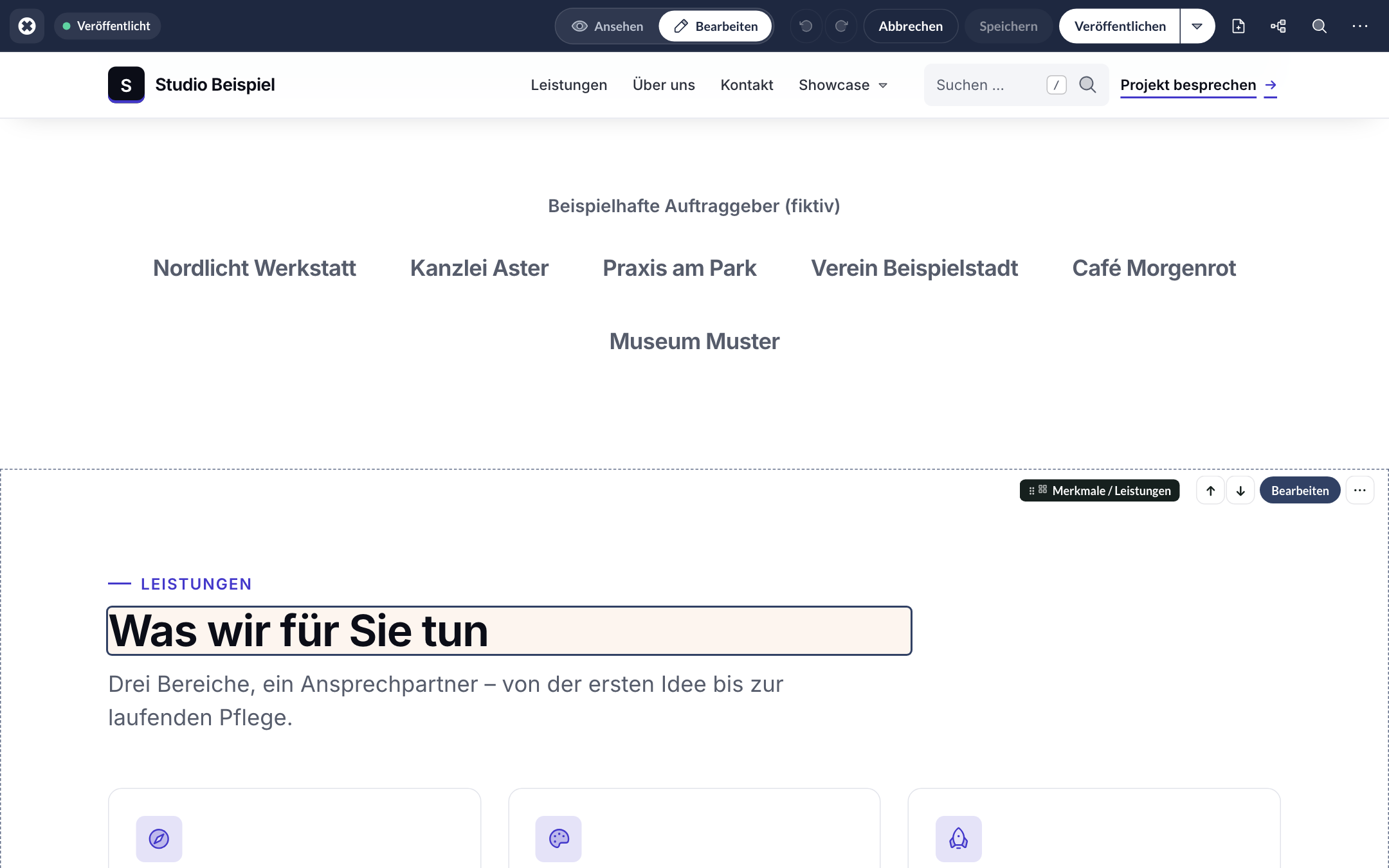 Bearbeiten auf der Website: dunkle Werkzeugleiste mit „Ansehen/Bearbeiten“ und „Veröffentlichen“, markierte Überschrift und Block-Leiste „Merkmale / Leistungen“
